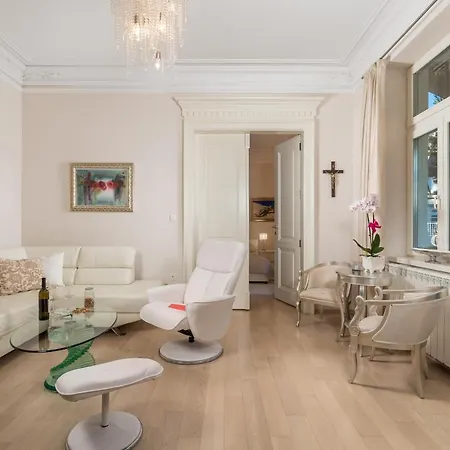 Appartamento Sokol Center *