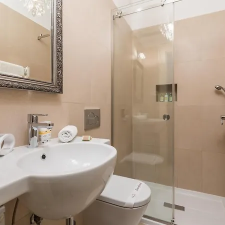 Appartement Sokol Center *