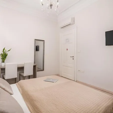 Sokol Center Apartamento *